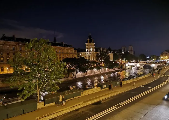 Le Notre Dame - Luxury With Seine View Apartment Paris