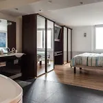 Augustins II - Duplex, Notre-Dame View, Seine Apartment *
